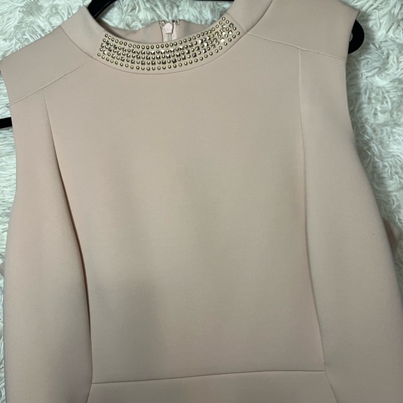 Beautiful blossom dress by Calvin Klein - Picture 3 of 12